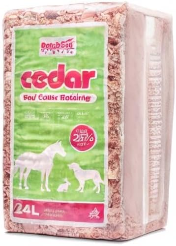 PETSPICK Red Cedar Pet Bedding for Dogs, Horses, Stalls and Kennels, 24 L | Red cedar bedding provides a natural layer for dogs, horses, stalls, kennels and animal areas; 24 L package.