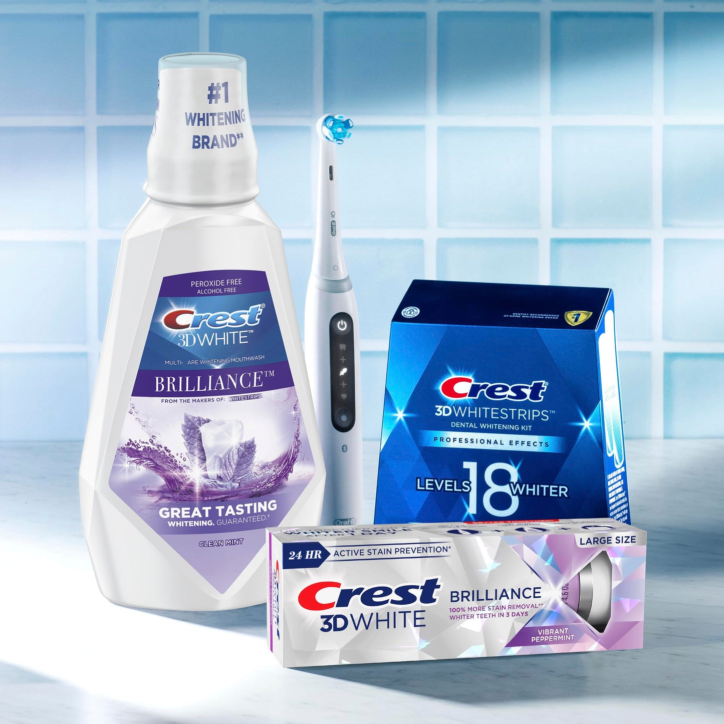 Crest 3D White Mouthwash, Teeth Whitening for Adults, 1L, 2 Pack, Alcohol Free Mouth Rinse, Breath Freshener, Antibacterial, Antiseptic,