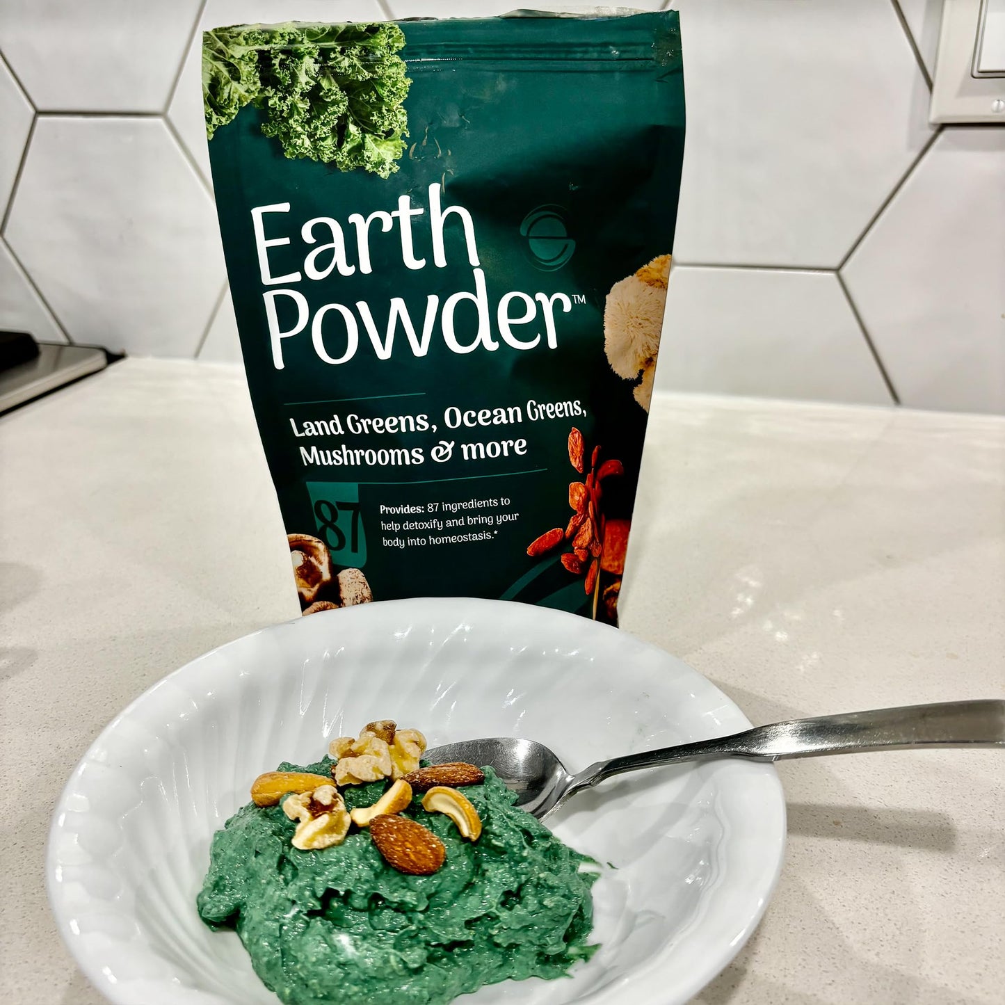 Earth Powder Daily Foundational Nutrition Supplement with 28 Greens & 10 Mushrooms | 87 Nutrients for Energy, Gut Health & Mental Clarity - dailyvitalstore