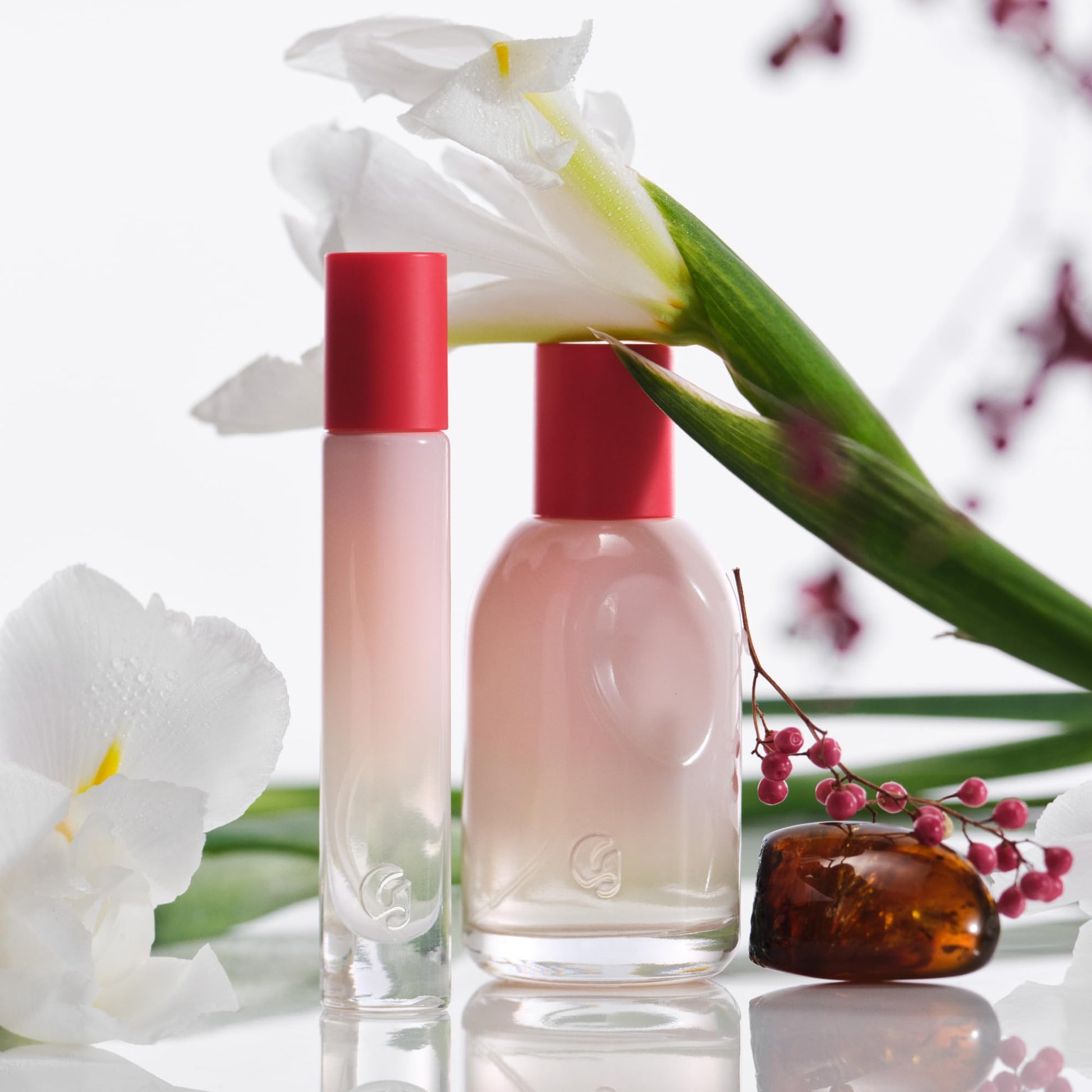 Glossier You Eau de Parfum - Unisex Fragrance for Men & Women, Skin-Scent Enhancer Smells Different on Everyone - Musky, Warm & Spicy Perfume with Pink Pepper, Iris & Ambrox Base Notes, 50ml - dailyvitalstore