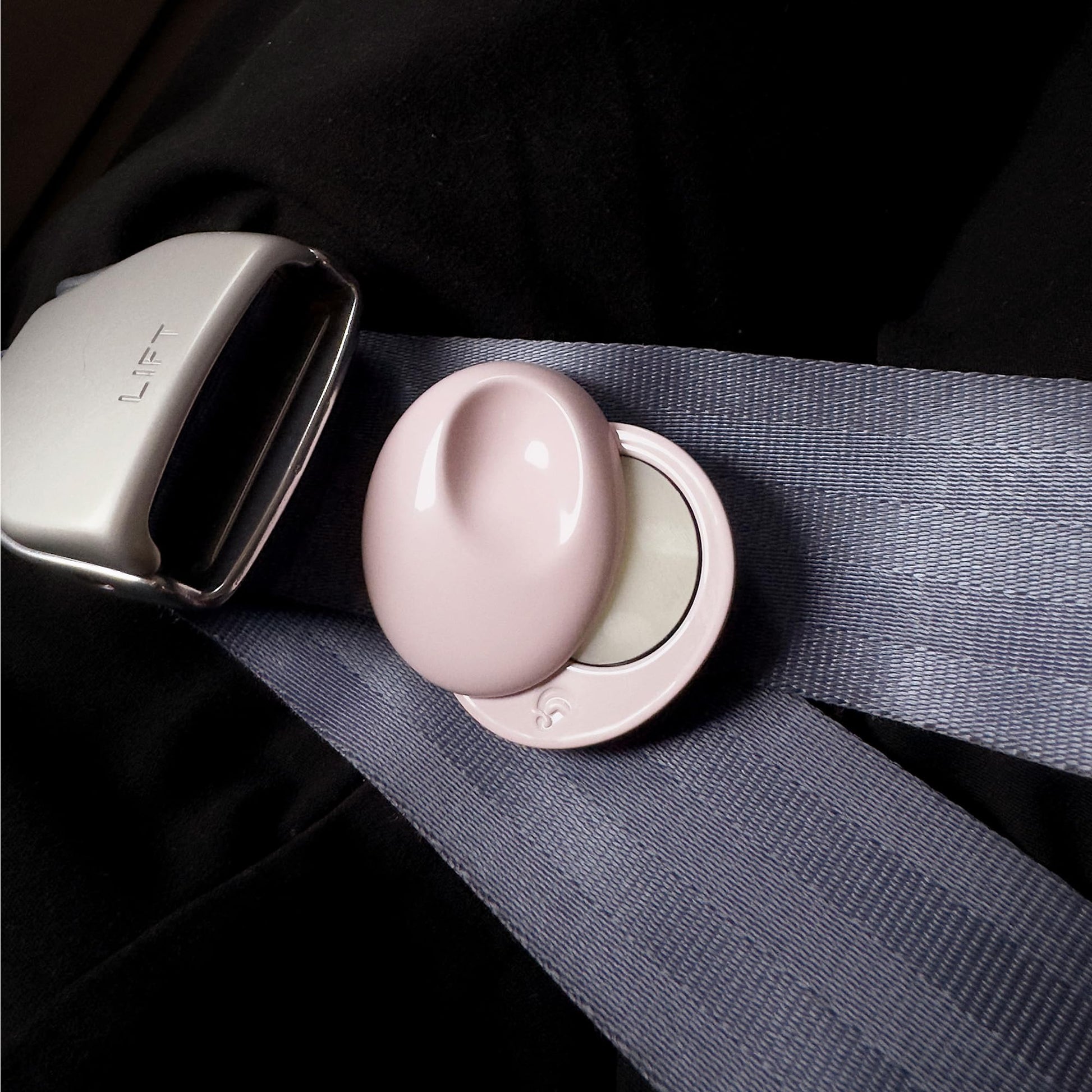 Glossier You Solid Perfume - Unisex Fragrance for Women & Men in Refillable Compact, Alcohol-Free Balm Melts Into Skin - Buildable Warm & Spicy Scent Pink Pepper, Iris, Ambrox - Travel-Friendly, 3g - dailyvitalstore