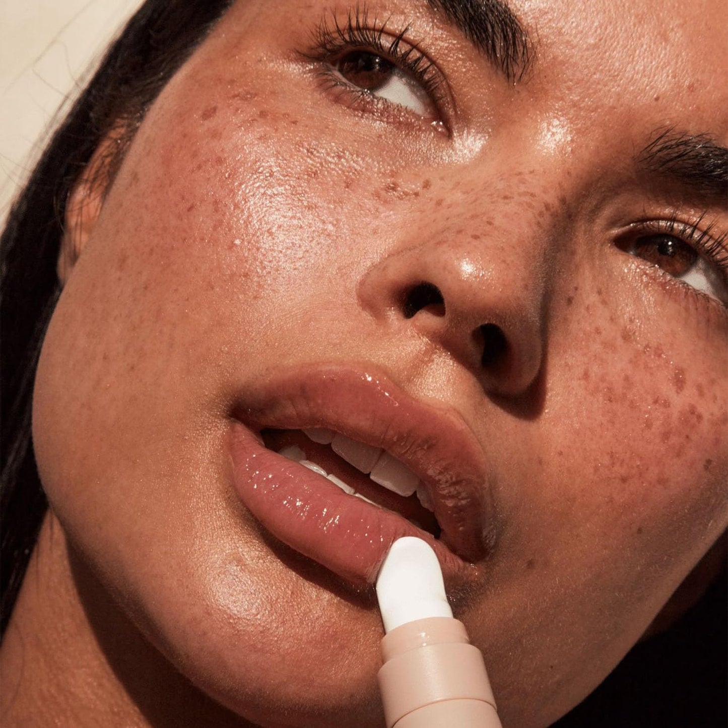 '+ Lux Unfiltered N°15 Cold Plunge Soothing Lip Serum - Hydrating Lip Balm - Hyaluronic Acid, Squalane & Shea Butter - Cooling Touch Applicator - Fragrance Free, Petroleum Free, Vegan - dailyvitalstore