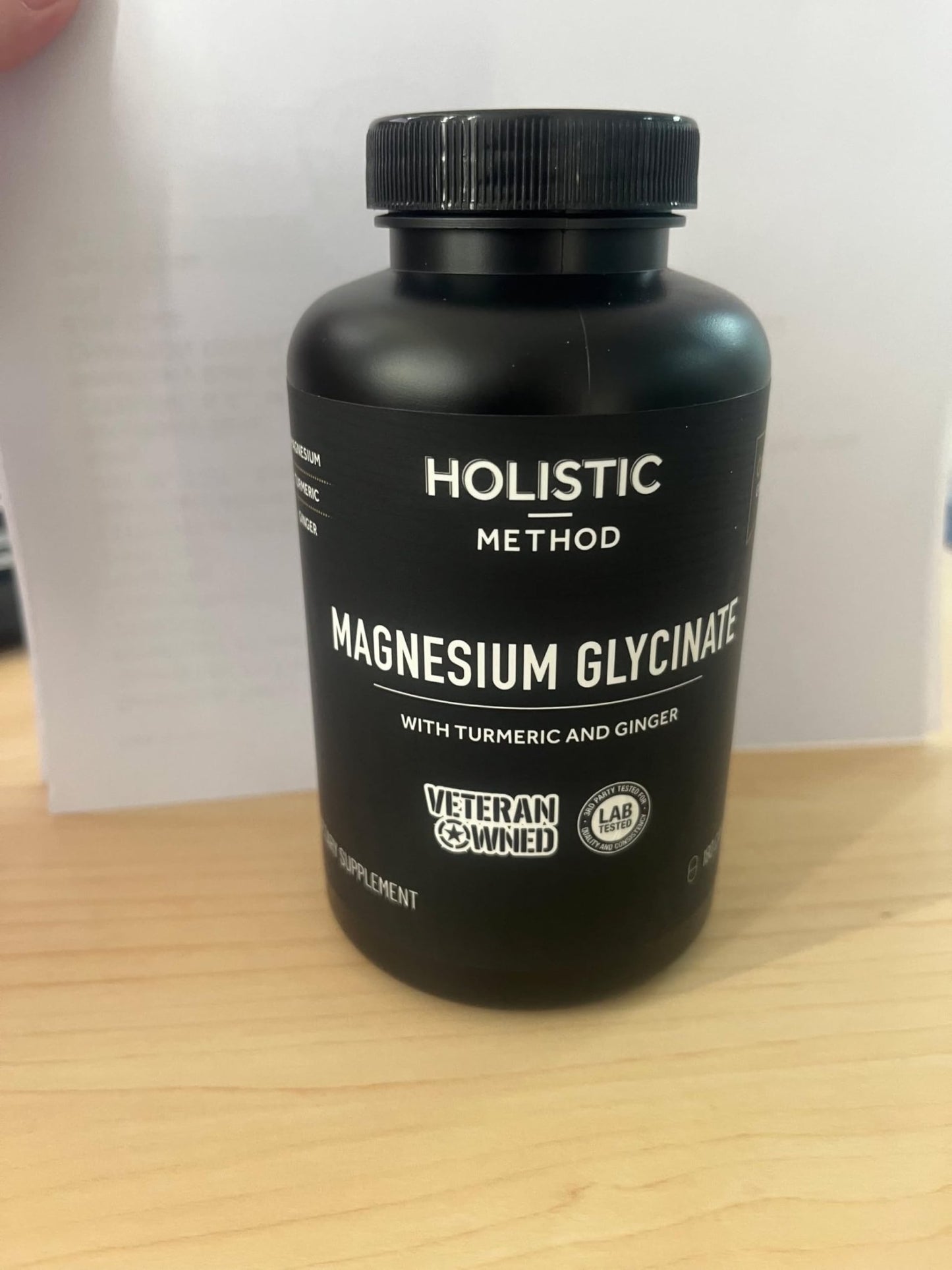 Magnesium Glycinate Capsules with Organic Turmeric and Ginger - 180 Vegan Capsules for Sleep, Relaxation, Muscle Cramps and Immune Support - dailyvitalstore