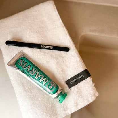 Marvis Classic Strong Mint Toothpaste, 3.8 oz (Pack of 1) - dailyvitalstore