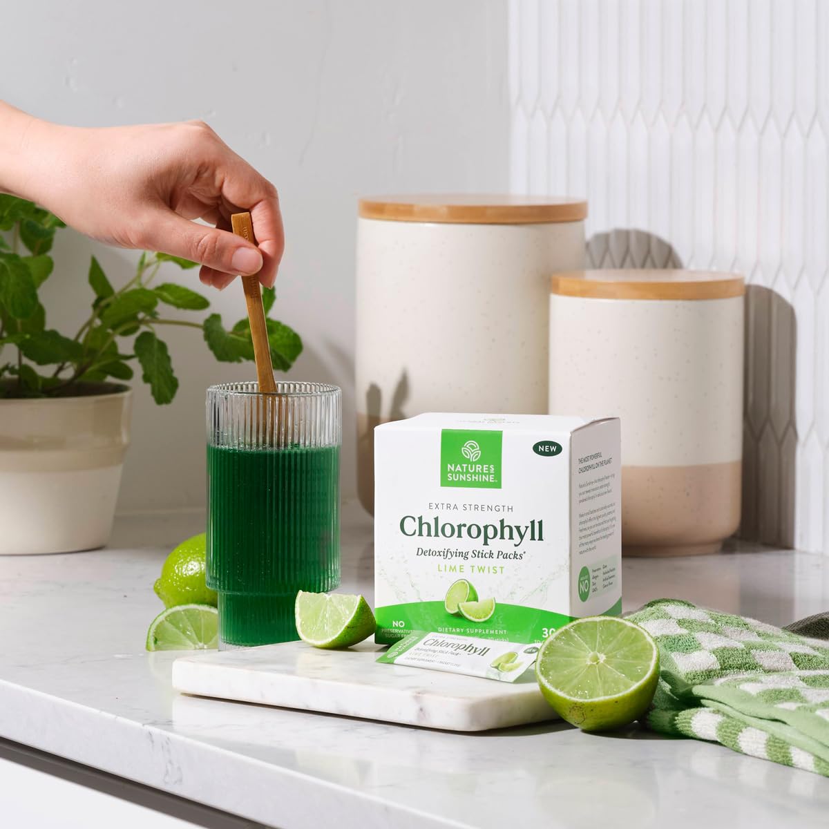 Nature's Sunshine Chlorophyll Stick Packs: Supercharge Your Detox and Boost Gut Health in Convenient, Delicious Stick Packs (Lime Twist) - dailyvitalstore