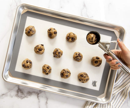 Nordic Ware Naturals Half Sheet Pan, Deluxe Silicone Liner and Cooling Rack, Cookie or Roasting Bakers Set - dailyvitalstore