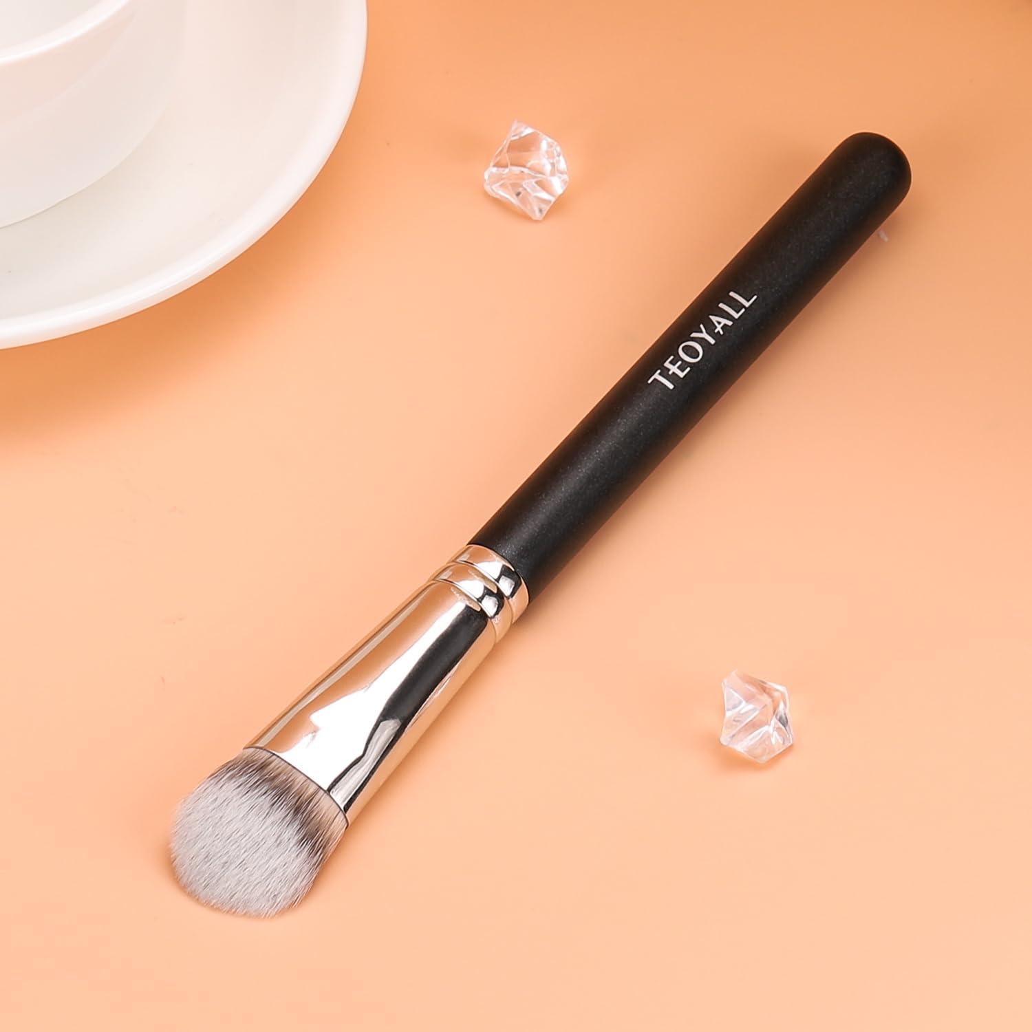TEOYALL Angled Concealer Brush, Synthetic Contour Brush for Blending Setting Buffing with Liquid, Cream and Powder Cosmetic (Angled Brush) - dailyvitalstore