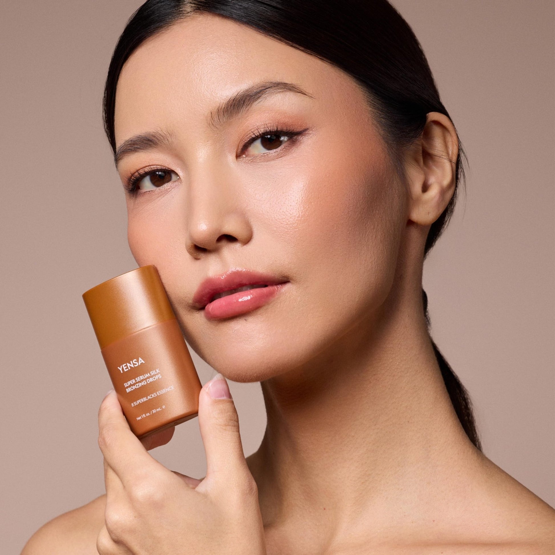 YENSA Super Serum Silk Bronzing Drops for Face - Liquid Bronzer Drops Enriched with Bakuchiol, Ferulic Acid & Super Oils - Hydrates & Nourishes with a Subtle Shimmer Finish - Universal Shade (1 Fl oz) - dailyvitalstore